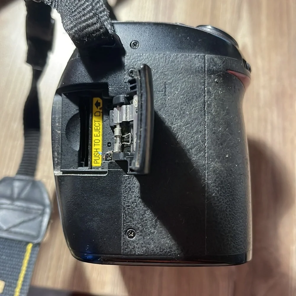 Nikon D80 camera (used)